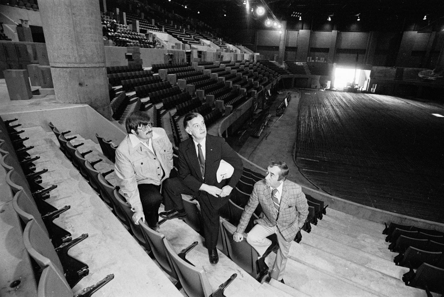 County officials tour Metra during construction, October 1975